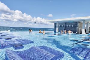 Riu Palace Paradise Island - A..