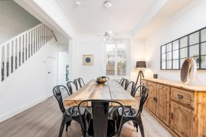 6 Longfield Terrace Elegant, Modern 5 Bed House with Free Parking Pass The Keys