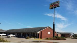 Green Country Inn