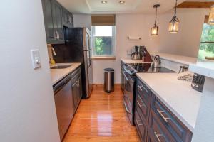 Mountainside Peakview Condo: Cool Location, Updates