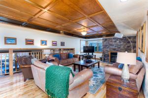 Four-Bedroom Holiday Home room in 1061 Lowell Avenue