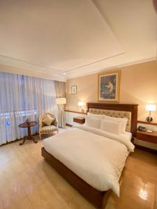 Central Hotel & Residences Swimming Pool