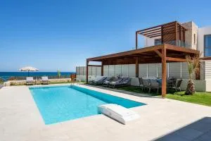 Lux Villa Nymphes Dioni, 30m from beach with Pool, BBQ and Play Area - Stavromenos