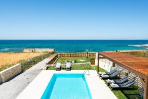 Lux Villa Nymphes Dioni, 30m from beach with Pool, BBQ and Play Area