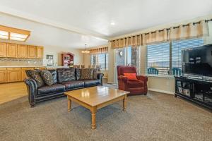 Four Bedroom House room in Harbor Village Retreat