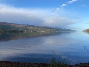 Lovat Loch Ness Apartment with private roof terrace