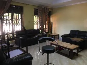 Room in House - Private Room with Jacuzzi in Kigali - Karagari