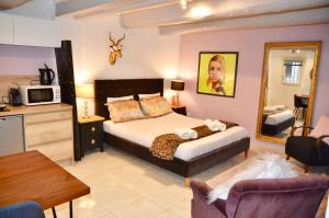 Artistic Antibes Apartment