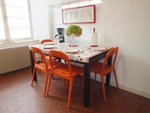 CHEZ VOUS... à La CHANOINERIE