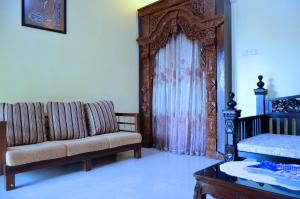 Rumah Kuning Bandung