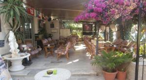 Harry's Bar & Apartments 2 Corfu Greece