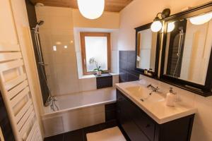 Chalets Chalet Iseran : photos des chambres