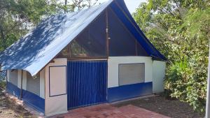 a hotel com alojamiento lujoso y