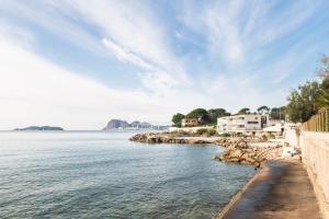 plage st jean RESIDENCE LE GOLFE D AZUR