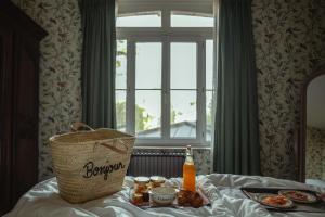 Hotels Domaine Saint Clair - Le Donjon : photos des chambres