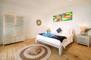 The Point Beach-Front Balangan