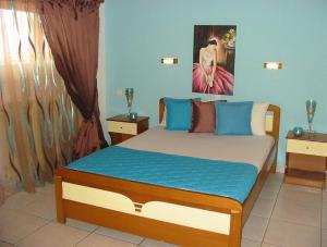 Two-Bedroom Apartment (5 Adults) room in Stella Rooms
