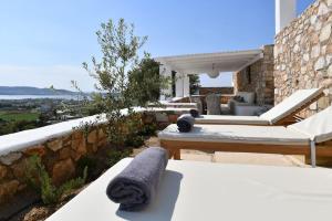 Luxury Paros Villa Villa Kallihroe Privacy Luxury Private Pool Sleeps 12 Glisidia Paros Greece