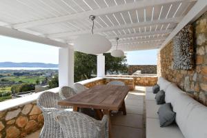 Luxury Paros Villa Villa Kallihroe Privacy Luxury Private Pool Sleeps 12 Glisidia Paros Greece