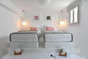 Luxury Paros Villa Villa Kallihroe Privacy Luxury Private Pool Sleeps 12 Glisidia Paros Greece