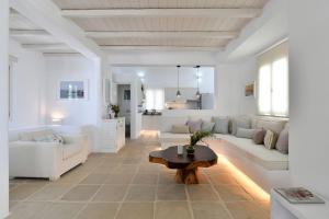 Luxury Paros Villa Villa Kallihroe Privacy Luxury Private Pool Sleeps 12 Glisidia Paros Greece