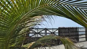 Zéfiro Hostal - Moñitos