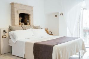Deluxe Double Room with Balcony room in Il Claustro - Bed and breakfast