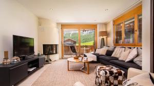 Aramis Apartment 3-1