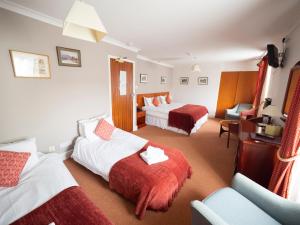 Family Room room in The Rest and Be Thankful Inn