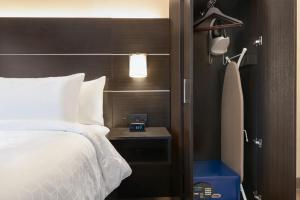 Holiday Inn Express - Jamaica - JFK AirTrain - NYC by IHG
