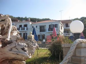 Violetta Seaside Studios&Apartments Samos Greece