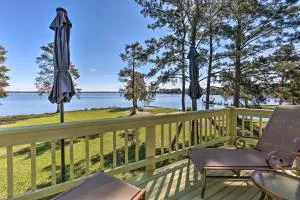Riverfront New Bern House Gourmet Kitchen and View! - Pollocks