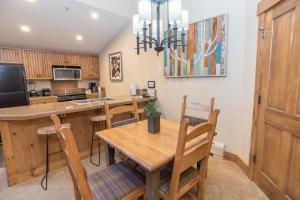 Mountain Thunder Snowfall Condo: Ski In, Resort Amenities