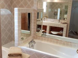 Villas La Boisee, cadre idyllique et reposant pres d'Orange : photos des chambres