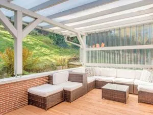 Spacious Apartment near Lake in Guntersberge - Breitenstein