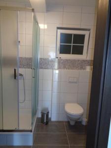 One-Bedroom Apartment with Terrace and Sea View room in Apartments with a parking space Lopar Rab - 17103