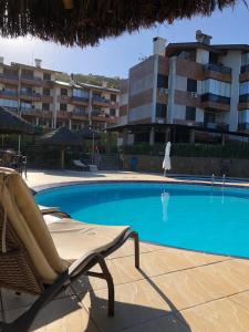 LINDO APARTAMENTO NA PRAIA BRAVA