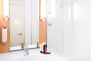 Hotels ibis Annecy Centre Vieille Ville : photos des chambres