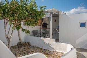 Tsakonas Mandrakia Home Milos Greece