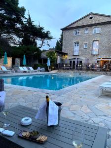 Hotels Le Manoir de L'Etang : photos des chambres