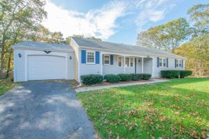 Holiday Home room in 904 Newly Furnished AC Golf and Town Nearby Minutes to Beach Dog Friendly