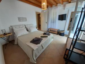 Andros 4 All Seasons Villas & Suites - Agios Petros Andros Greece