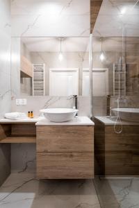 1555 Apartments I z miejscem parkingowym