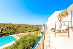 Seafront Villa Bellavista with heated pool by DadoVillas