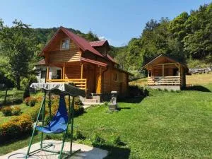 Vikendice Mijajlović 1 - Igrište