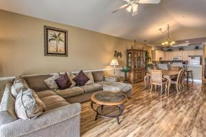 3 Mi to Beach and Golf Resort Condo in Myrtle Beach