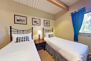 Timberline Condominiums 2 Bedroom Deluxe Unit D2D