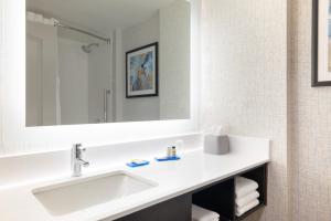 Holiday Inn Express & Suites Boston - Cambridge by IHG