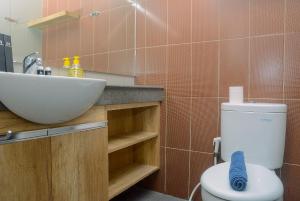 Comfortable and Beautiful 1BR Apartment at Atlanta Residence By Travelio