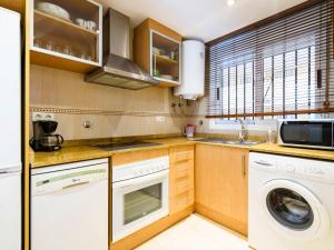 Apartment Cala Blanca by Interhome